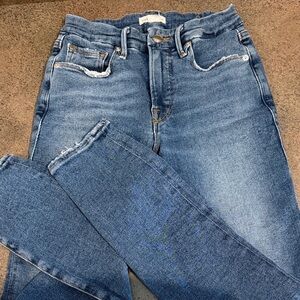 GOOD AMERICAN GOOD CLASSIC HIGH RISE straight leg jeans.